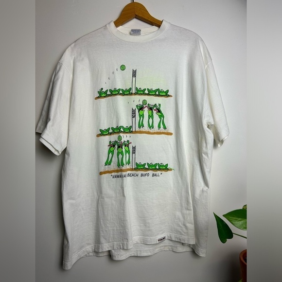 Crazy Shirt Hawaii Beach Bufo volleyball Frog Print Single stitch 80s T-Shirt - Picture 1 of 16